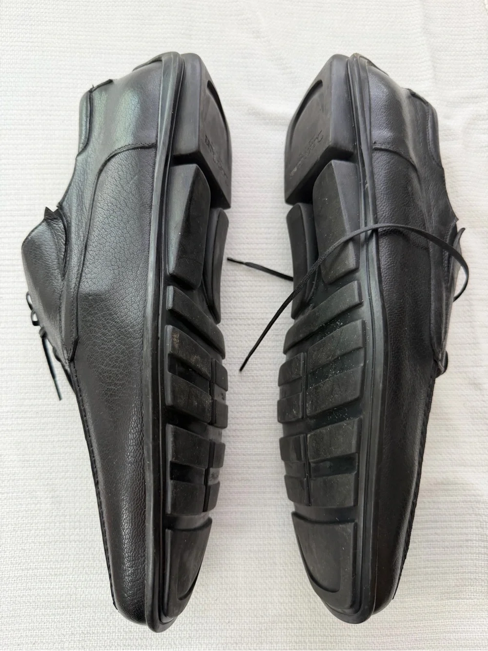 Taryn Rose Black Leather Lace-Up Oxfords